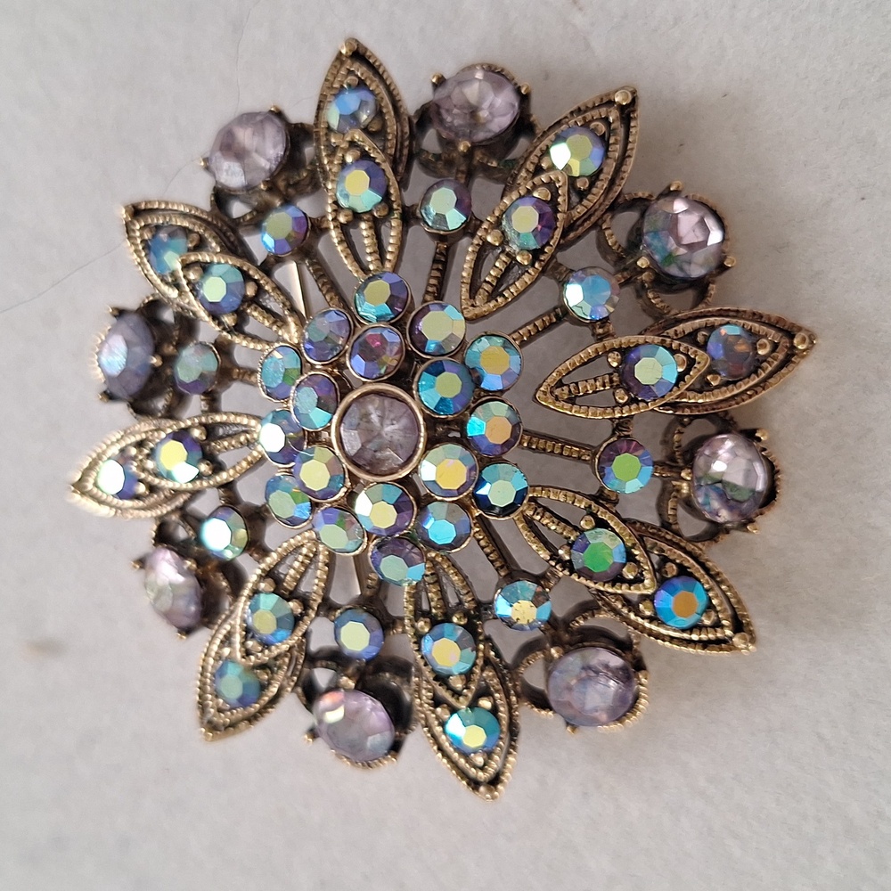 SIGNED Elegant Gold and Purple Lavender Brooch
